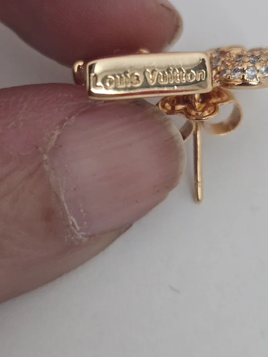 Louis Vuitton 18kgp Gold Crystal Monogram Flower Stud Earrings - Picture 6 of 8